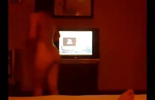 XXX زرق و برق انال شهوانی دار ورزش ها در جوراب ساق بلند صورتی چلچله تقدیر