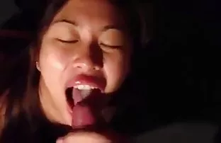 XXX زبان خود فیلم پورن انال را هوشمندانه پیدا کردن نقطه بیشترین شهرت