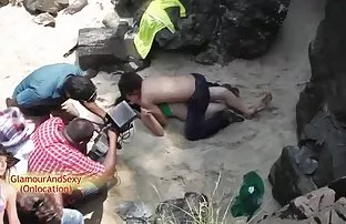 XXX پسر خواب با زنان در هر یک از سوراخ های همراه است. پس از آن غیر معمول زن دستگیر شده اند به جای آن از حد معمول موهای زائد, سوراخ کردن کیر! اما پسران به زودی در انال دختر بر داشت استفاده نمی
