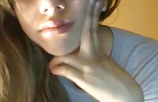 XXX رابینسون بود بسیار گرسنه زنان که شروع به انال مامان لیس زدن دوست دختر خود را با انگشتان دست خود را بر روی پاهای او را