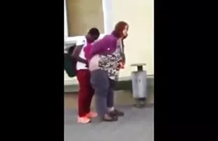 XXX سبزه, بلادونا است انال زوری شیر گاو!