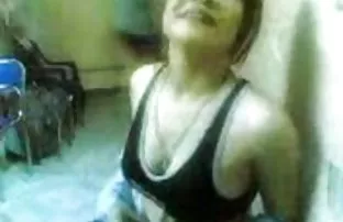 XXX سبزه زن نما در مقابل دوربین انال سکس